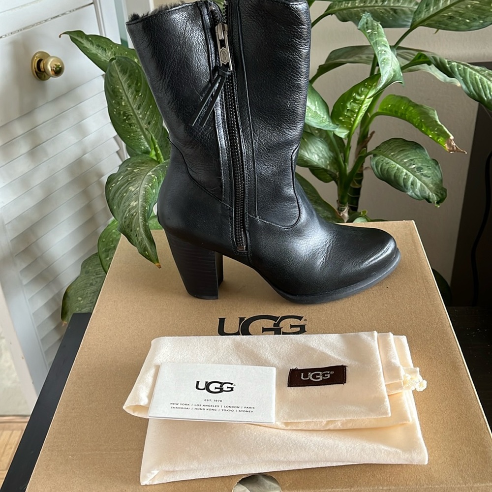 UGG Lined Upper Top Boots (W-5)
